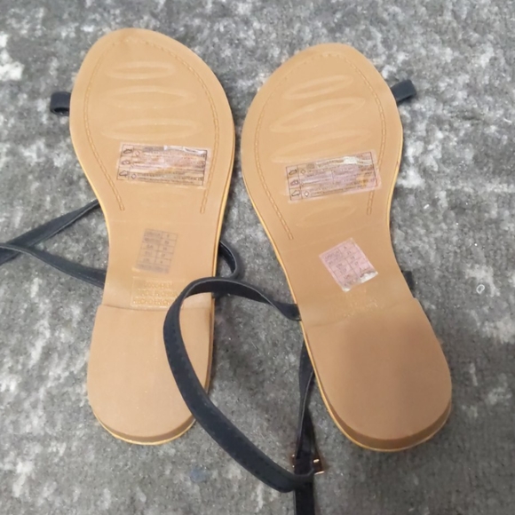 Sandals - Picture 2 of 2